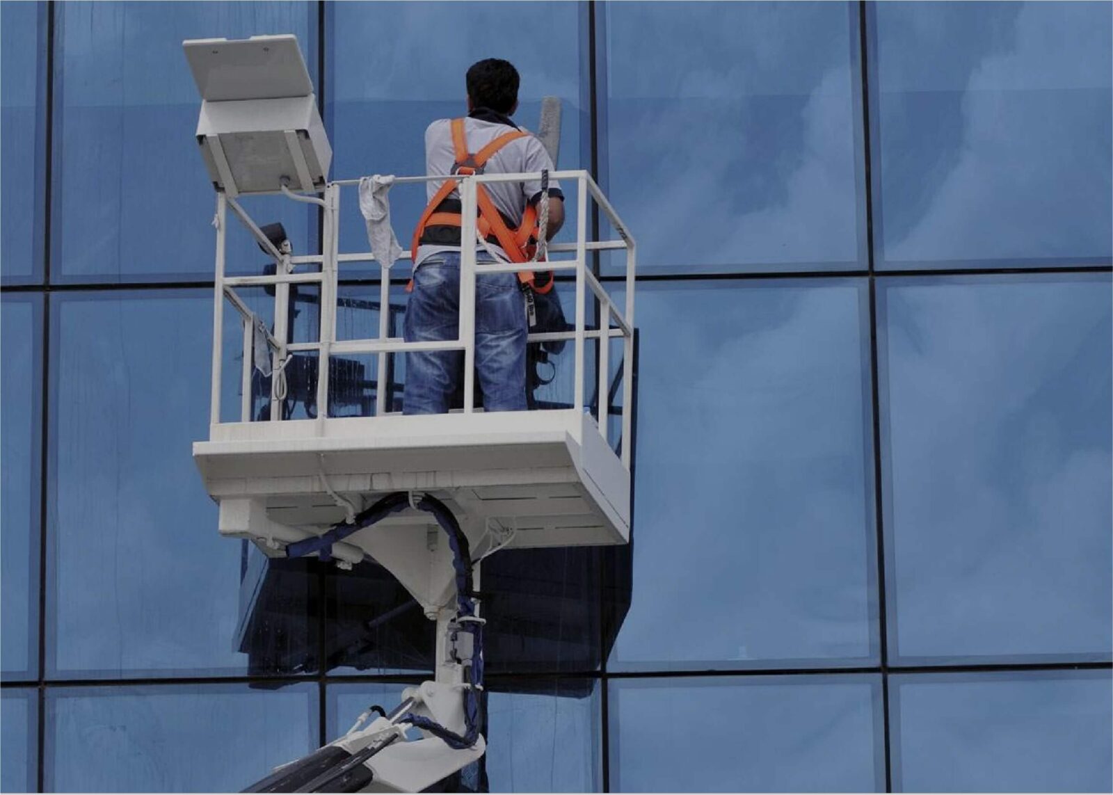 FACADE CLEANING - Stalwart Group